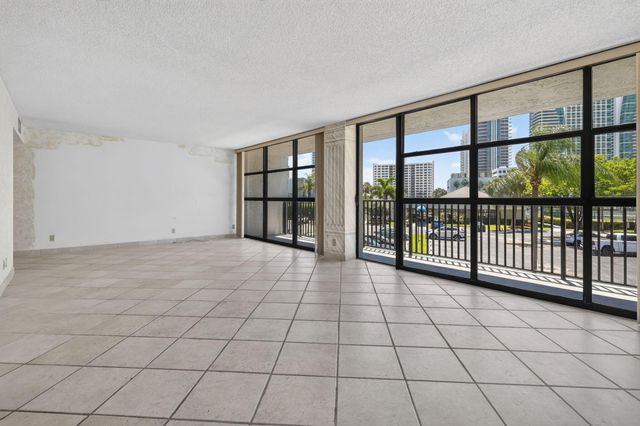 600 Parkview Drive 230, Hallandale Beach, FL 33009