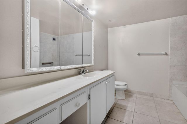 600 Parkview Drive 230, Hallandale Beach, FL 33009