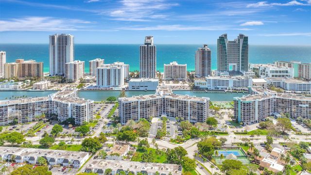 600 Parkview Drive 230, Hallandale Beach, FL 33009