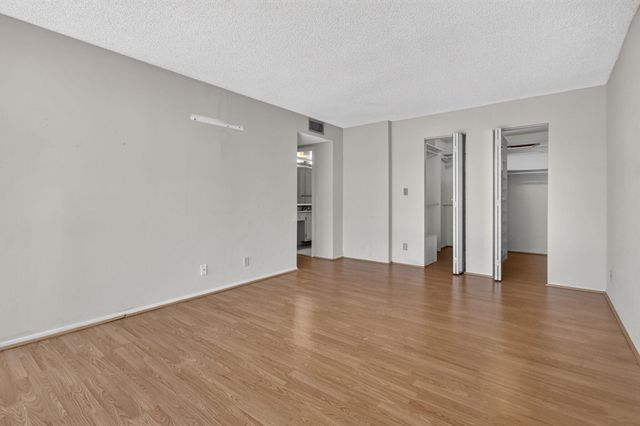 600 Parkview Drive 230, Hallandale Beach, FL 33009