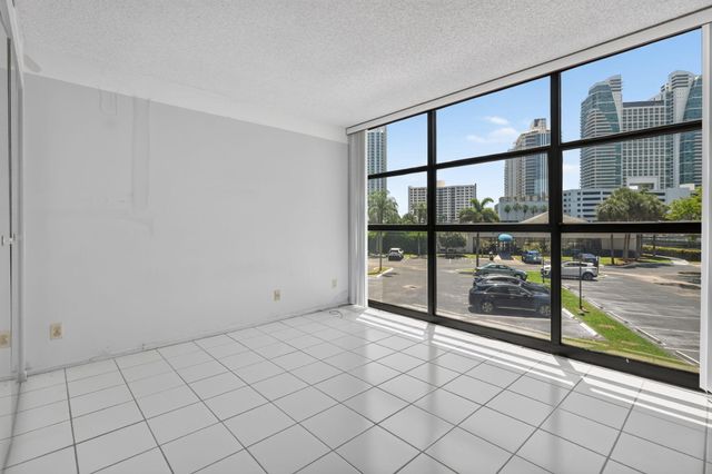 600 Parkview Drive 230, Hallandale Beach, FL 33009