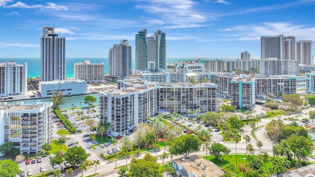 600 Parkview Drive 230, Hallandale Beach, FL 33009