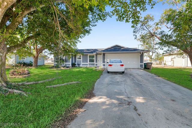 1210 NE 5th PL, Cape Coral, FL 33909