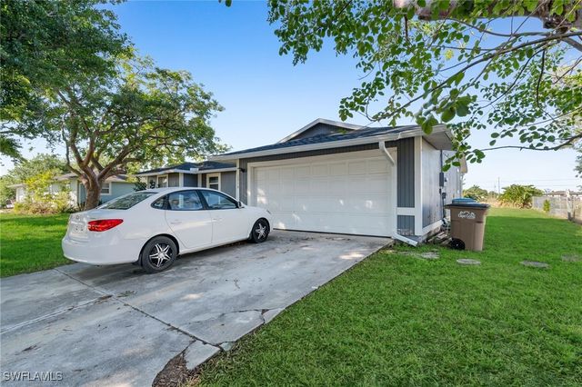 1210 NE 5th PL, Cape Coral, FL 33909