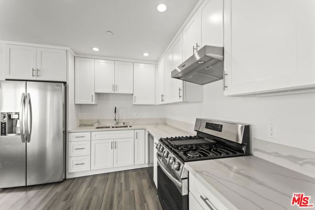 1264 9th Street B, Santa Monica, CA 90401