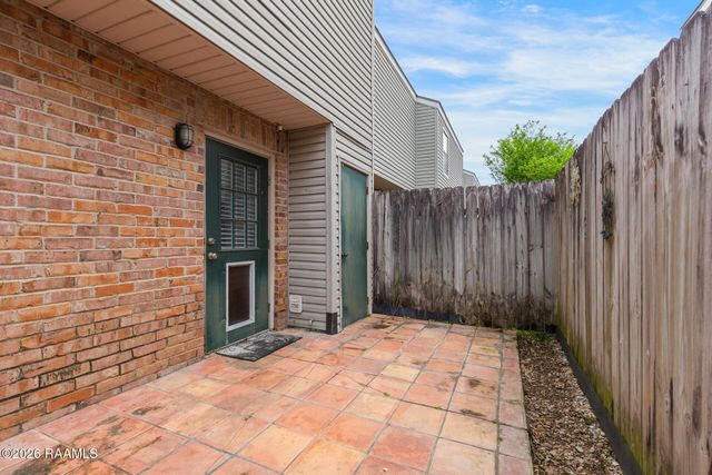 100 Winchester Drive 201, Lafayette, LA 70506