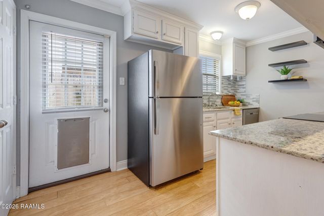 100 Winchester Drive 201, Lafayette, LA 70506