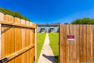 241 Deerwood Dr, San Antonio, TX 78209