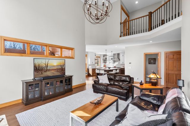 17179 Padons Drive, Eden Prairie, MN 55346