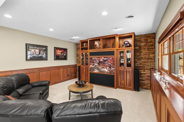 17179 Padons Drive, Eden Prairie, MN 55346