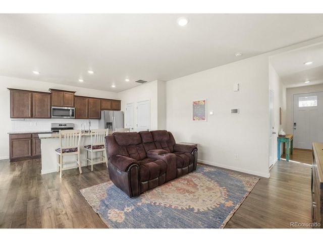 10380 Castor Dr, Colorado Springs, CO 80925