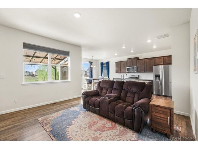 10380 Castor Dr, Colorado Springs, CO 80925