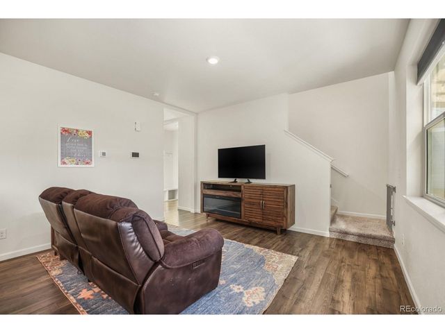 10380 Castor Dr, Colorado Springs, CO 80925