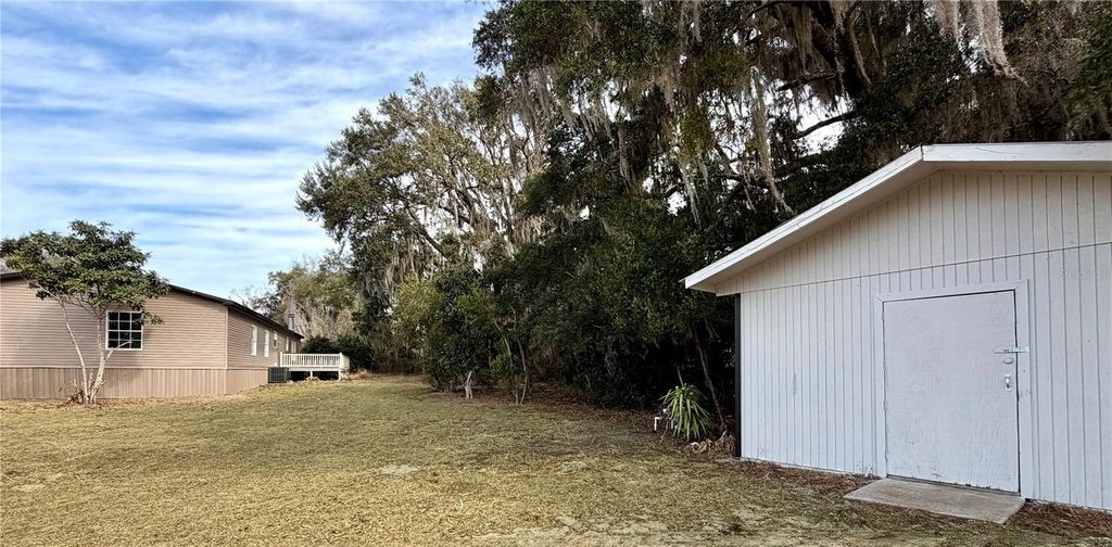 Image 23 of property listing at 2222 SE 150TH STREET, Summerfield, FL 34491