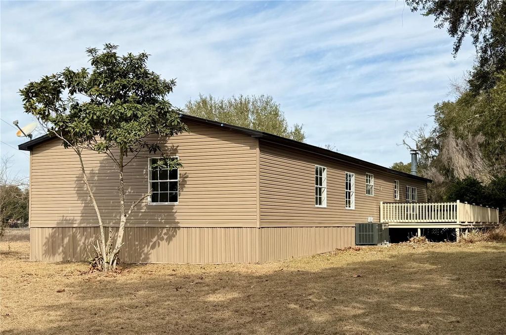 Image 24 of property listing at 2222 SE 150TH STREET, Summerfield, FL 34491