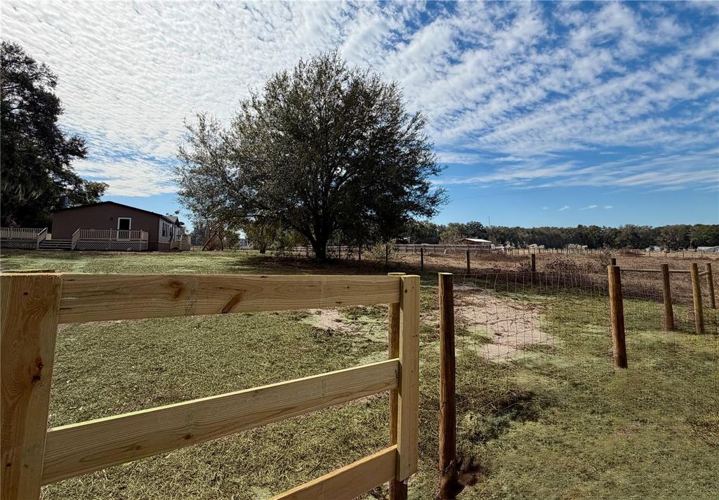 Image 25 of property listing at 2222 SE 150TH STREET, Summerfield, FL 34491