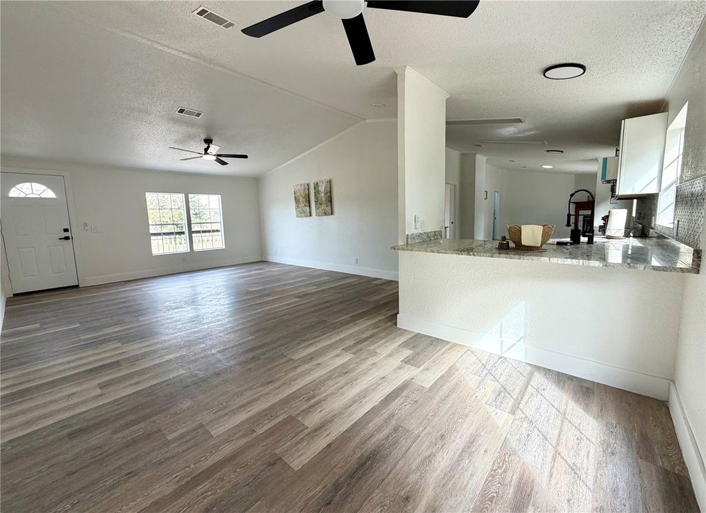 Image 6 of property listing at 2222 SE 150TH STREET, Summerfield, FL 34491