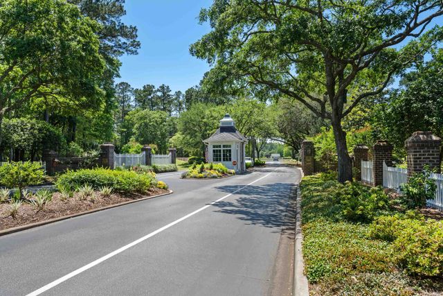 1406 Jasmine Ln., Murrells Inlet, SC 29576
