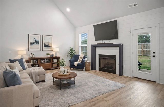 1441 Padova Avenue, Tontitown, AR 72762