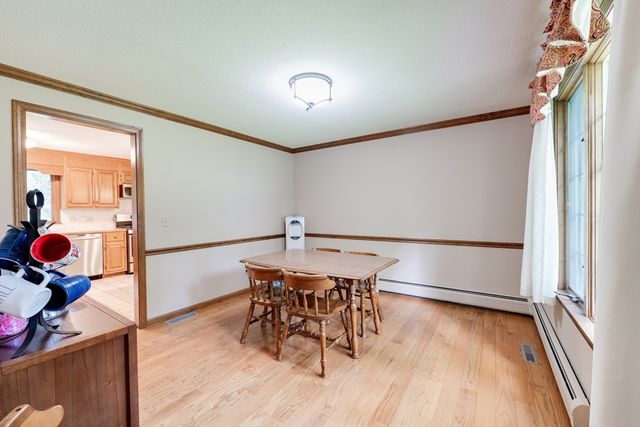 9 Branch Rd, Wilbraham, MA 01095