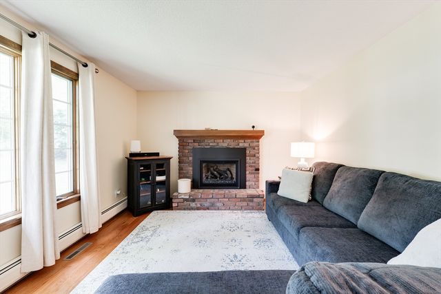 9 Branch Rd, Wilbraham, MA 01095
