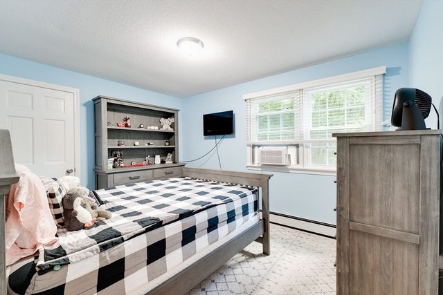 9 Branch Rd, Wilbraham, MA 01095