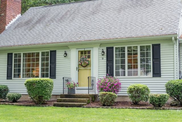 9 Branch Rd, Wilbraham, MA 01095