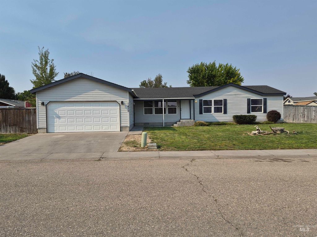 1470 Windmere Dr, Mountain Home, ID 83647 photo 1