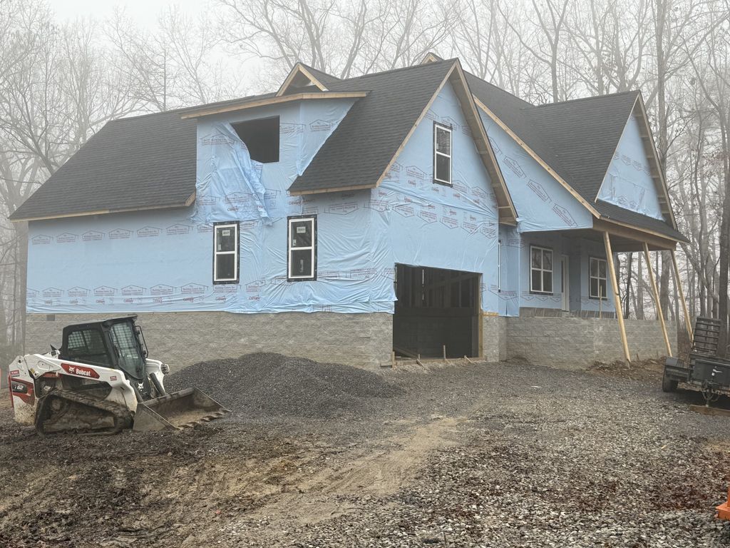 2148 Street Place Loop, Monterey, TN 38574