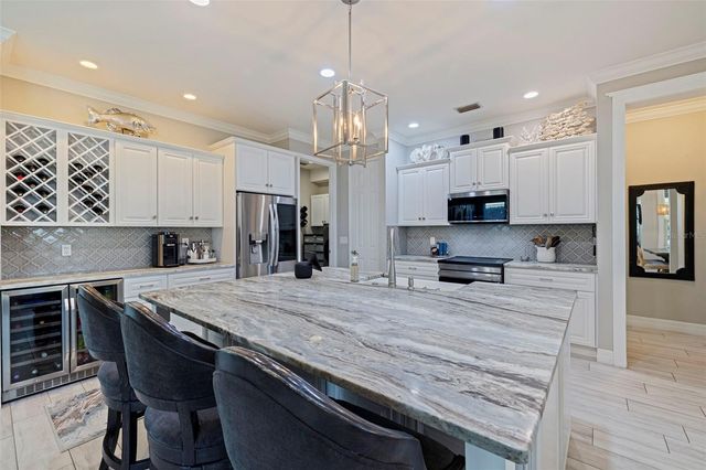 3624 5TH AVENUE NE, Bradenton, FL 34208