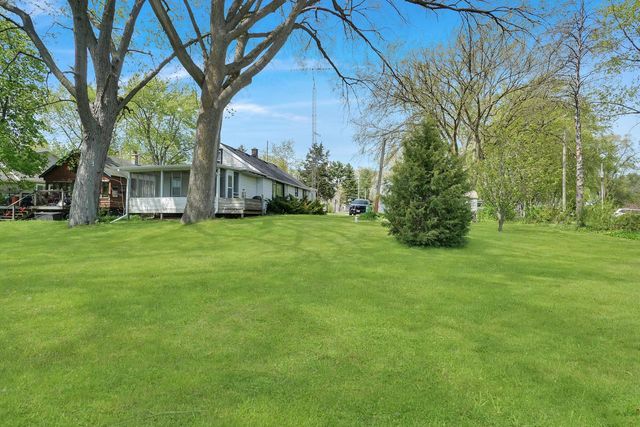 W179 W Lakeshore DRIVE, Burlington, WI 53105