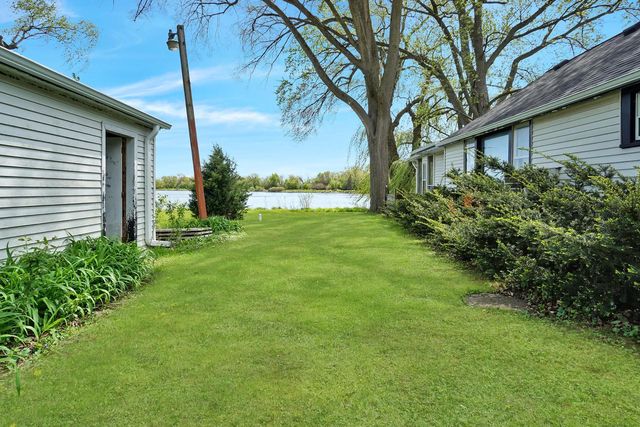 W179 W Lakeshore DRIVE, Burlington, WI 53105