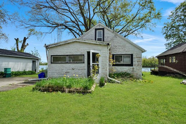 W179 W Lakeshore DRIVE, Burlington, WI 53105
