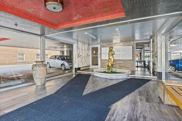 7540 N Ridge Boulevard 5D, Chicago, IL 60645