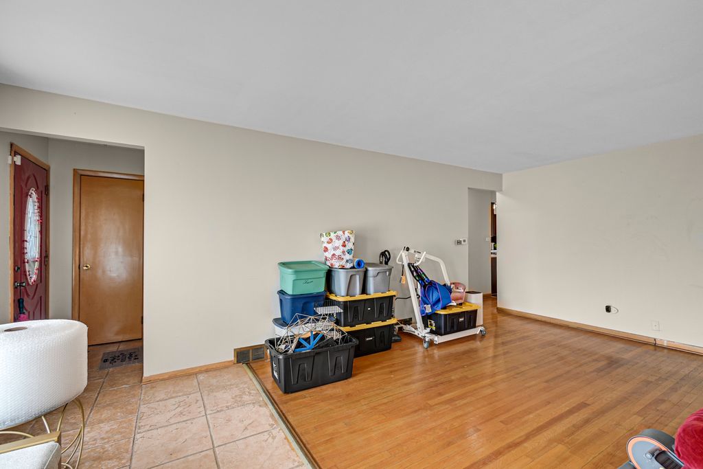 380 Bensley Avenue, Calumet City, IL 60409 — photo 2