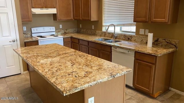 3898 S Stallion Drive, Gilbert, AZ 85297