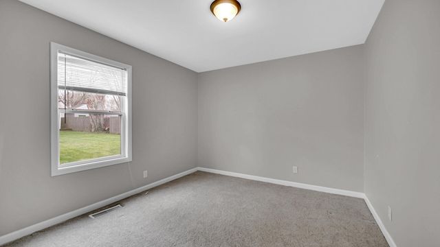 309 Michigami Trail, Porter, IN 46304