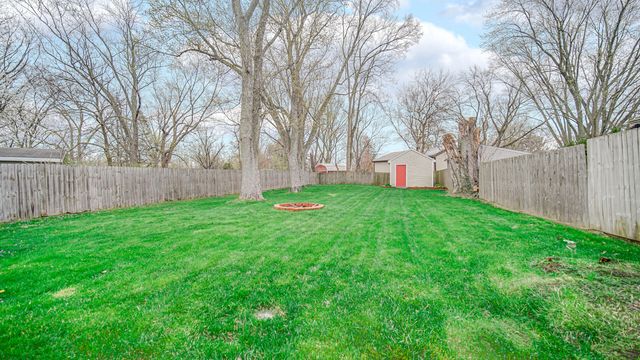 309 Michigami Trail, Porter, IN 46304