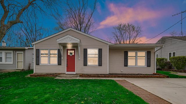 309 Michigami Trail, Porter, IN 46304