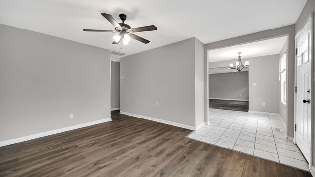 309 Michigami Trail, Porter, IN 46304