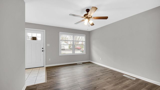309 Michigami Trail, Porter, IN 46304