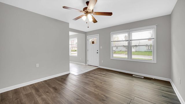 309 Michigami Trail, Porter, IN 46304