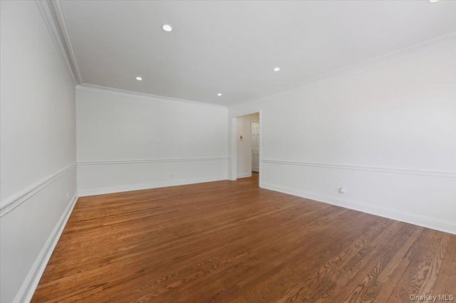 75 Maine Avenue B-1, Rockville Centre, NY 11570