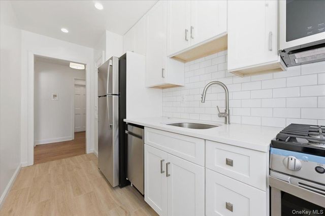 75 Maine Avenue B-1, Rockville Centre, NY 11570