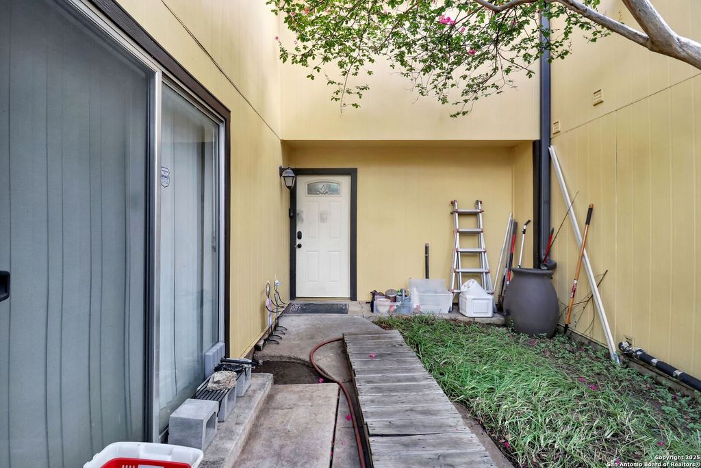 12010 Ashrock, San Antonio, TX 78230