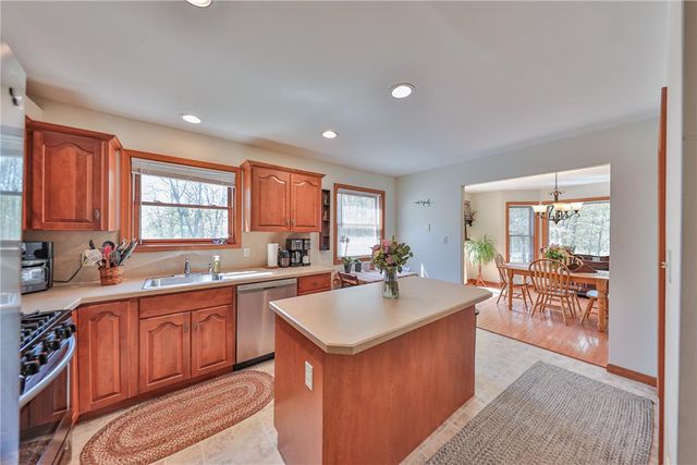 1222 North Rocky Mountain Drive, Chestnuthill Twp, PA 18330