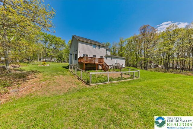 1222 North Rocky Mountain Drive, Chestnuthill Twp, PA 18330