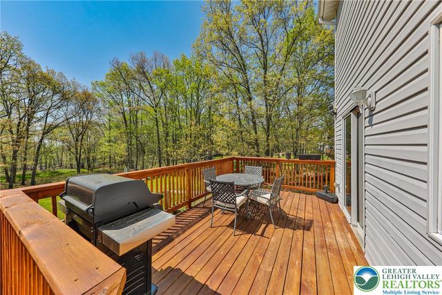 1222 North Rocky Mountain Drive, Chestnuthill Twp, PA 18330