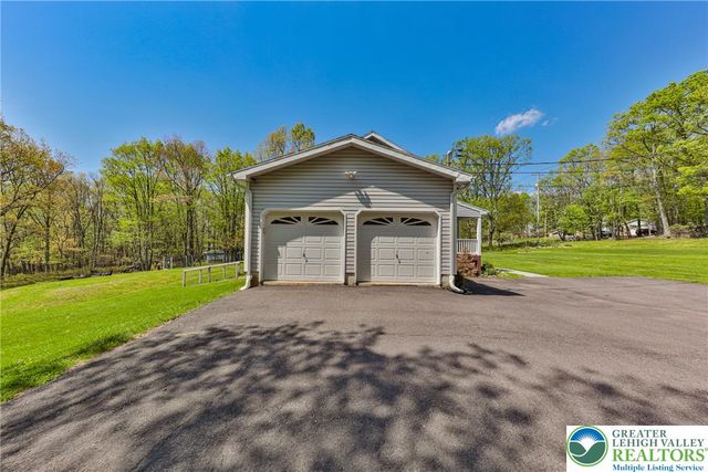 1222 North Rocky Mountain Drive, Chestnuthill Twp, PA 18330