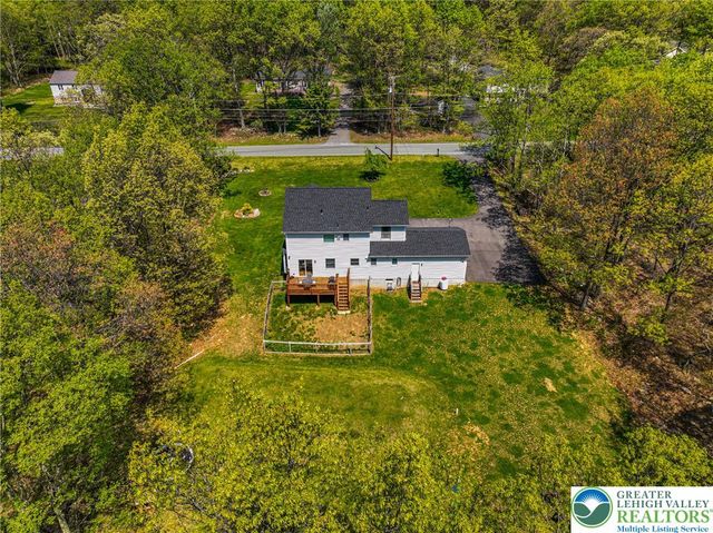 1222 North Rocky Mountain Drive, Chestnuthill Twp, PA 18330